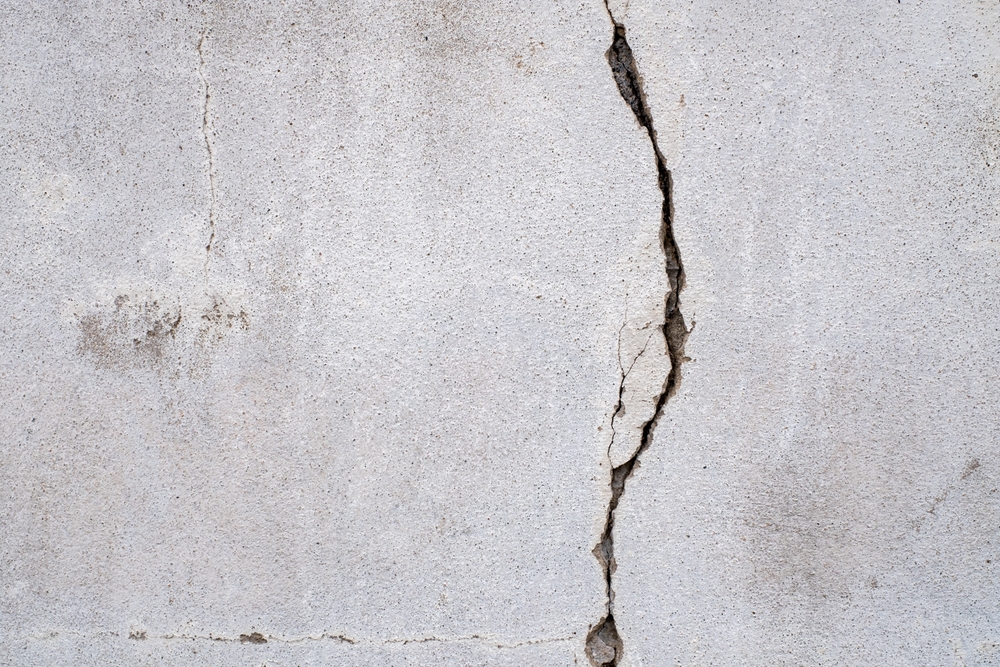 basement concrete crack repair